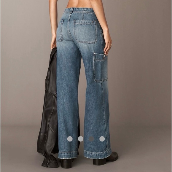 PILCRO Mid-Rise Cargo Jeans - Picture 3 of 6